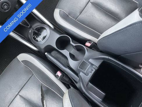 Used 2013 Hyundai Veloster Turbo FWD image 22