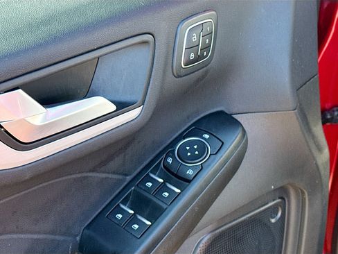 Used 2023 Ford Escape Platinum image 8