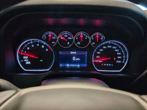 Used 2022 Chevrolet Silverado 1500 RST image 11