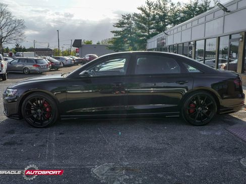 Used 2022 Audi S8 w/ S8 Executive Package AWD/4WD image 4