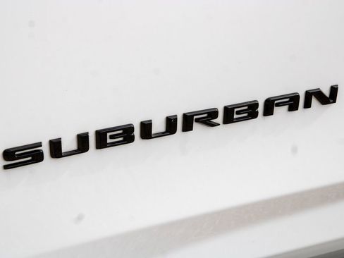 Used 2021 Chevrolet Suburban RST w/ Luxury Package image 55