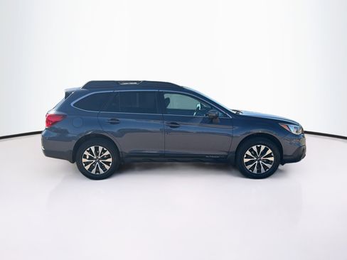 Used 2017 Subaru Outback 3.6R Limited AWD/4WD image 10