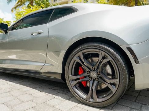 Used 2023 Chevrolet Camaro SS RWD image 17
