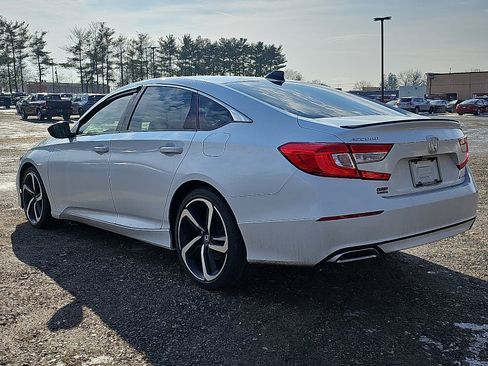 Used 2022 Honda Accord Sport image 4