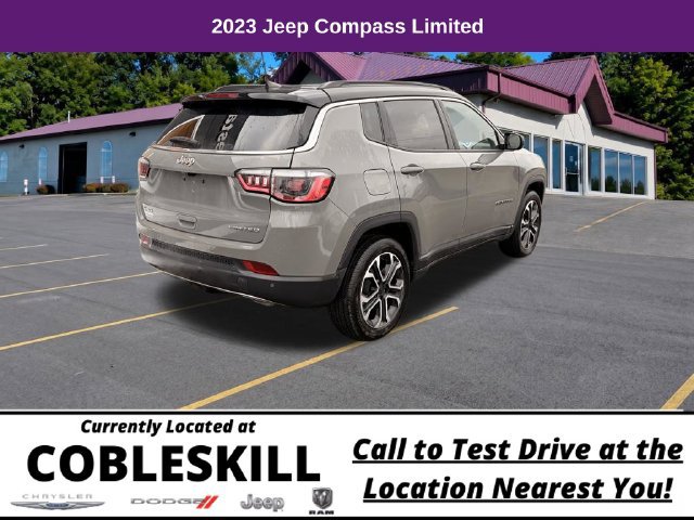 Used 2023 Jeep Compass Limited AWD/4WD image 4