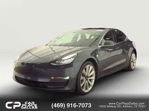 Used 2019 Tesla Model 3 Standard Range image 2