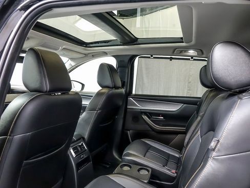 Used 2024 MAZDA CX-90 3.3 Turbo w/ Premium Package image 16