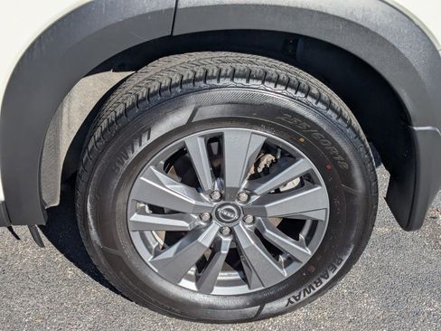 Certified 2022 Nissan Pathfinder SV w/ SV Black Package image 25