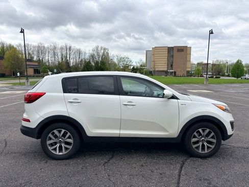 Used 2016 Kia Sportage LX AWD/4WD image 6