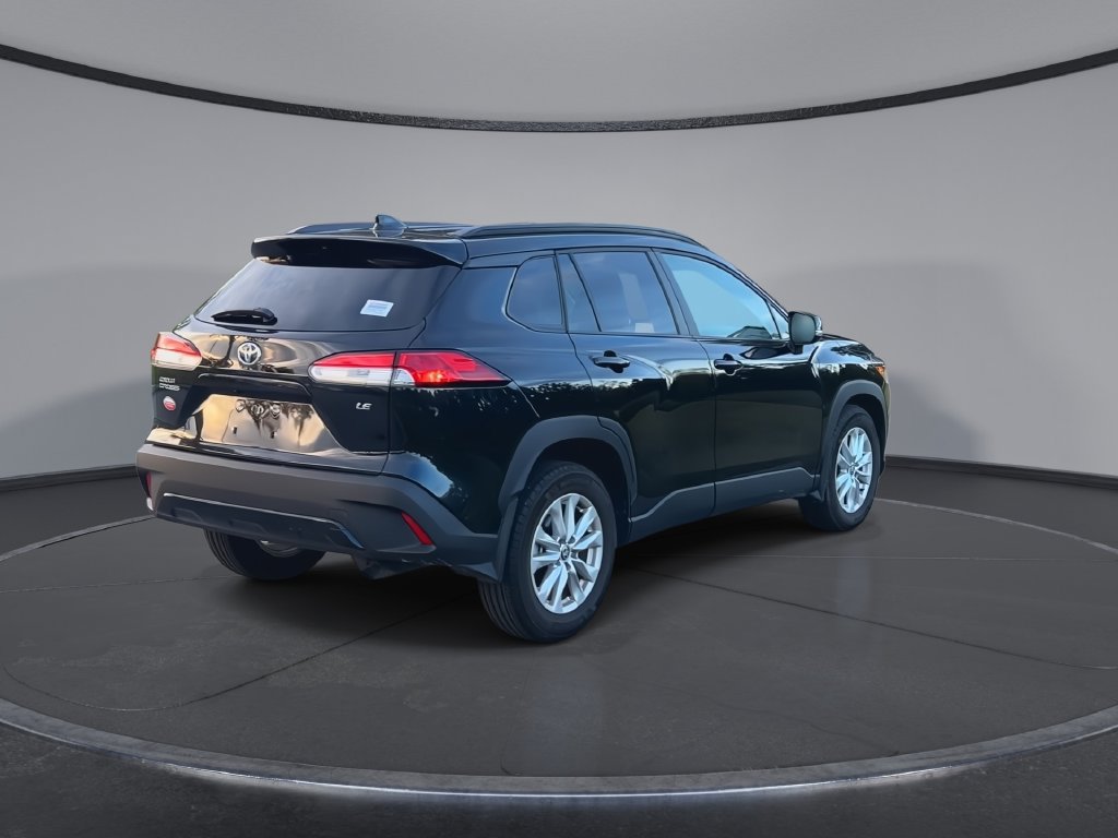 Certified 2025 Toyota Corolla Cross LE FWD image 8