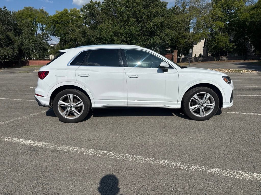 Used 2023 Audi Q3 2.0T Premium Plus w/ Premium Plus Package AWD/4WD image 5