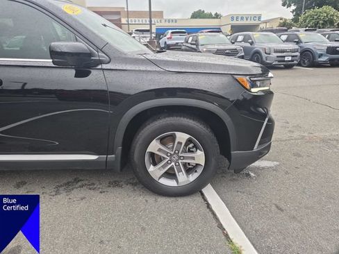 Used 2025 Honda Pilot EX-L image 10