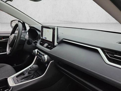 Used 2024 Toyota RAV4 XLE image 23