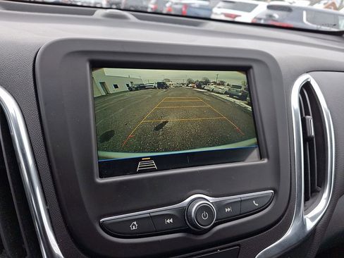 Used 2019 Chevrolet Equinox LT image 16