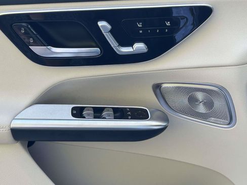 New 2027 Mercedes-Benz GLC 300 image 18