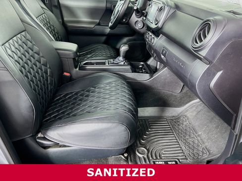 Used 2016 Toyota Tacoma SR w/ SR Convenience Package RWD image 19