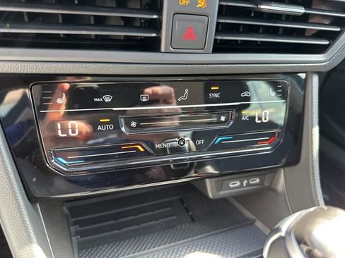 New 2025 Volkswagen Jetta SE image 17