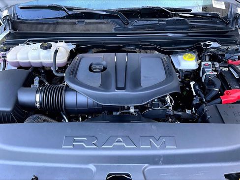 Used 2025 RAM 1500 Big Horn AWD/4WD image 32