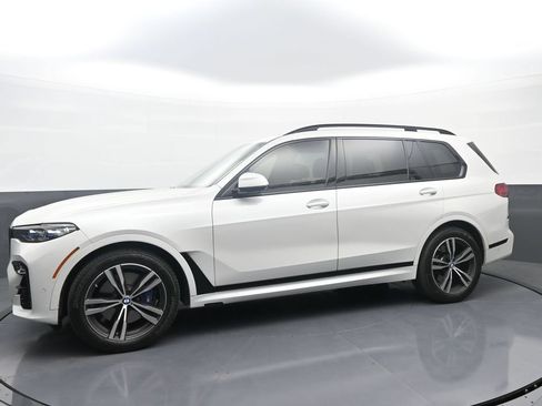 Used 2022 BMW X7 M50i w/ Dynamic Handling Package AWD/4WD image 4