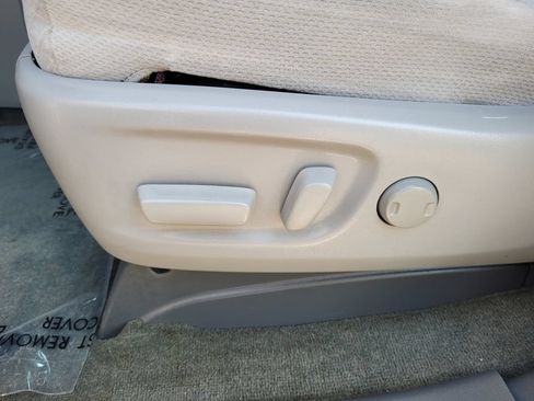 Used 2016 Toyota Sienna LE FWD image 13