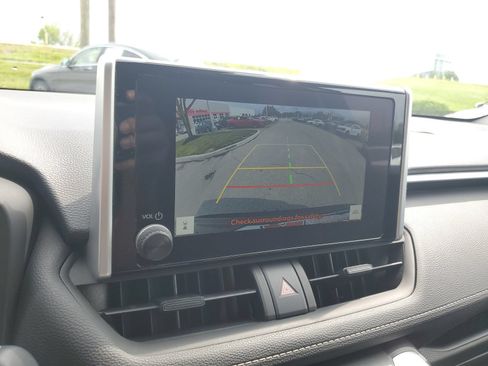 Certified 2025 Toyota RAV4 XLE AWD/4WD image 26