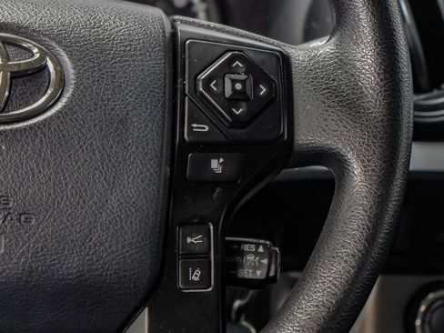 Used 2018 Toyota Tacoma SR w/ SR Convenience Package AWD/4WD image 17