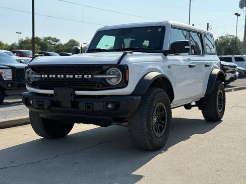 Used 2023 Ford Bronco Wildtrak AWD/4WD image 2