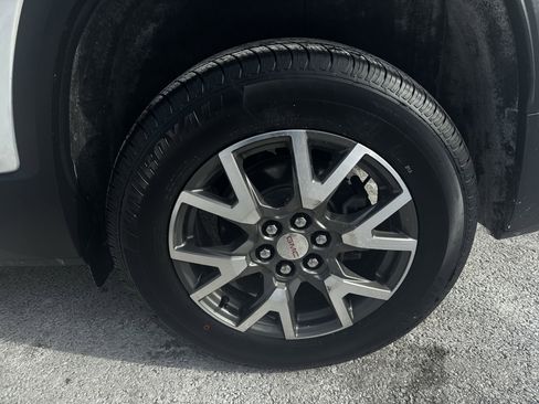 Used 2020 GMC Acadia SLE image 31