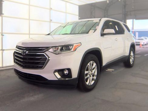 Used 2019 Chevrolet Traverse LT FWD image 4