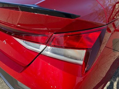 Certified 2025 Hyundai Elantra Sport image 31