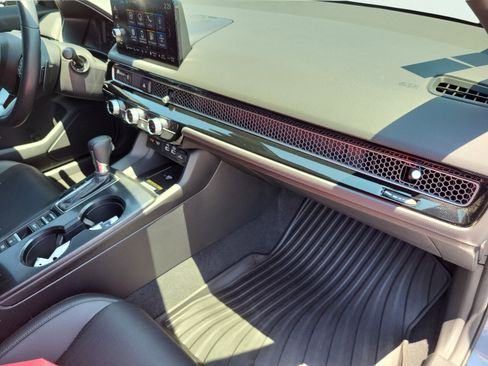 Certified 2024 Honda Civic Sport Touring image 19
