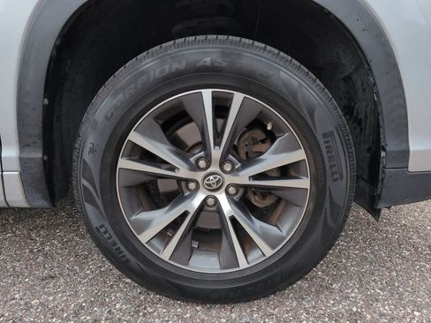 Certified 2018 Toyota Highlander LE FWD image 11