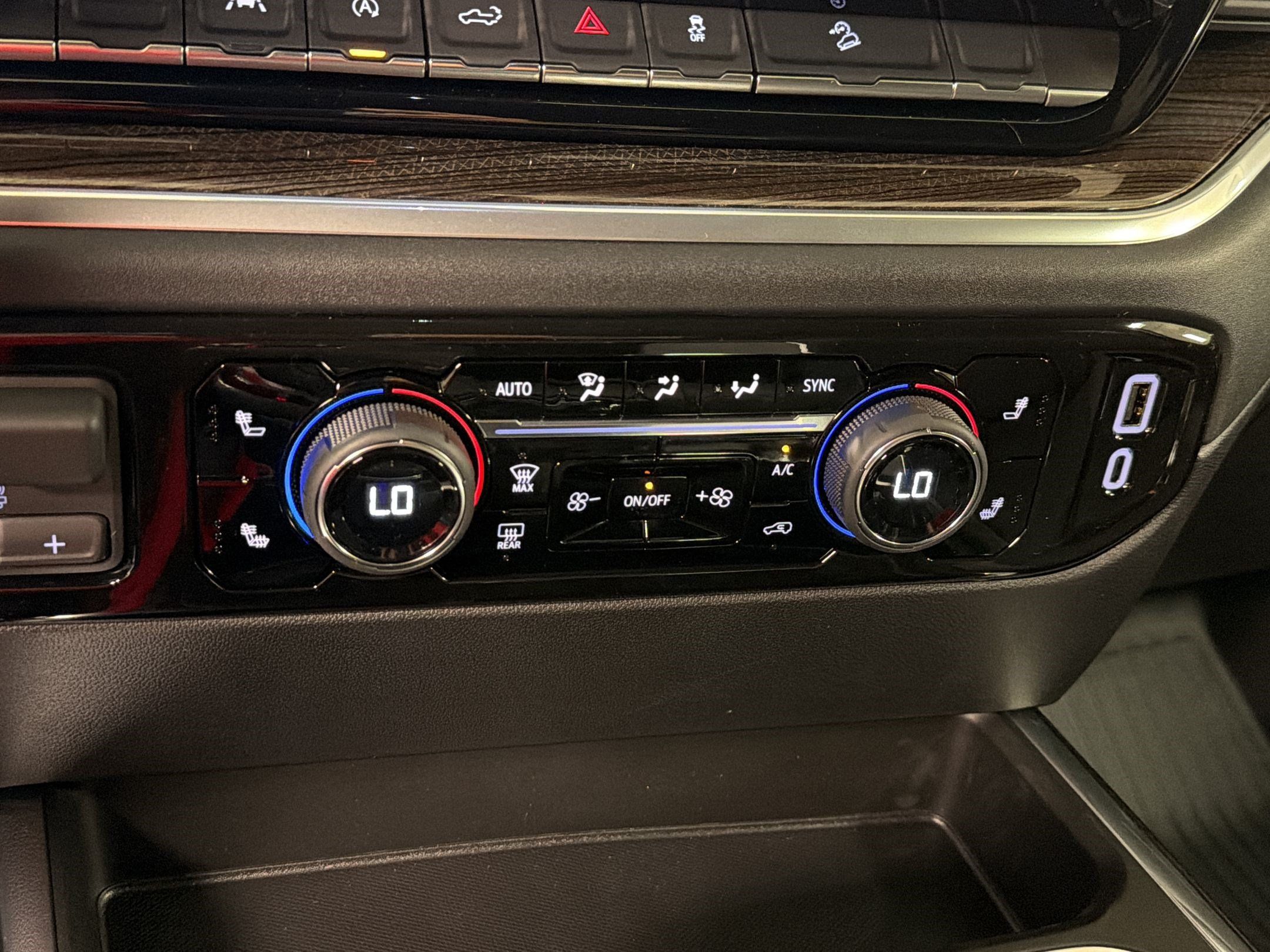 New 2026 Chevrolet Silverado 1500 RST AWD/4WD image 18