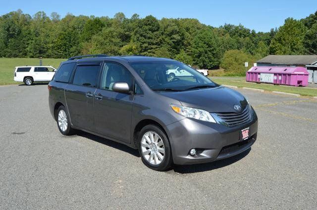 Used 2015 Toyota Sienna XLE Premium AWD/4WD image 66