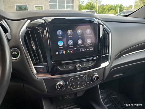 Used 2022 Chevrolet Traverse RS FWD image 35