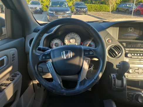Used 2015 Honda Pilot Touring image 15