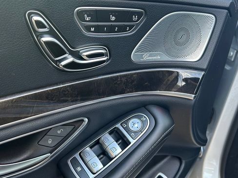 Used 2016 Mercedes-Benz S 550 Sedan image 16