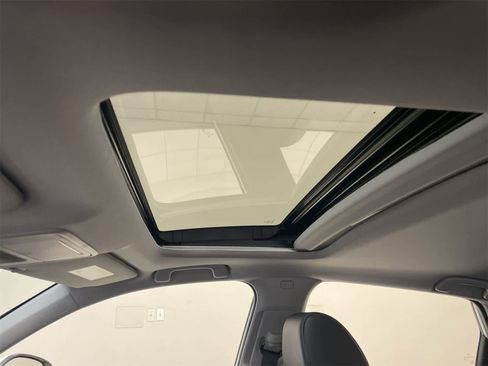 Used 2024 Acura Integra image 3