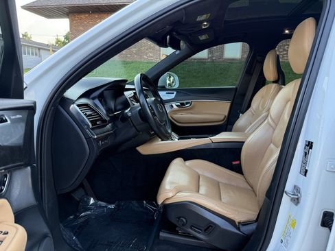 Used 2021 Volvo XC90 T8 Inscription w/ Protection Package Premier image 11