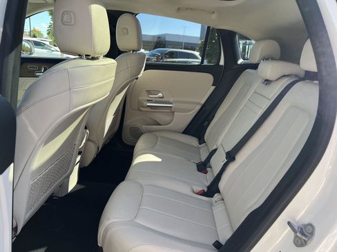 Used 2021 Mercedes-Benz GLA 250 4MATIC image 25