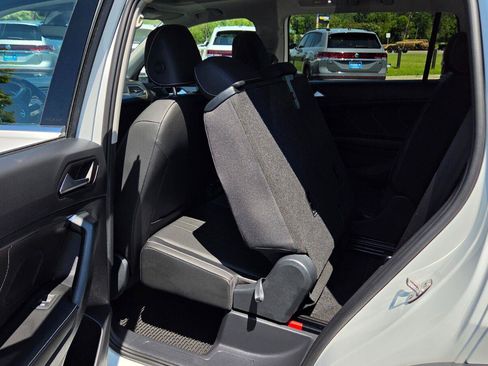 Certified 2023 Volkswagen Tiguan SE w/ Panoramic Sunroof Package FWD image 47