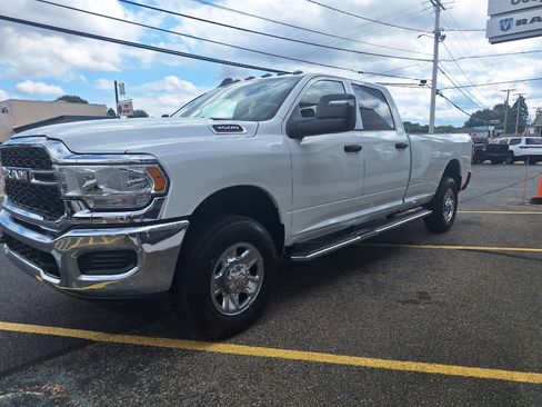New 2024 RAM 3500 Tradesman w/ Chrome Appearance Group image 4