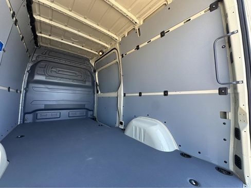 Used 2023 Mercedes-Benz Sprinter 2500 image 36