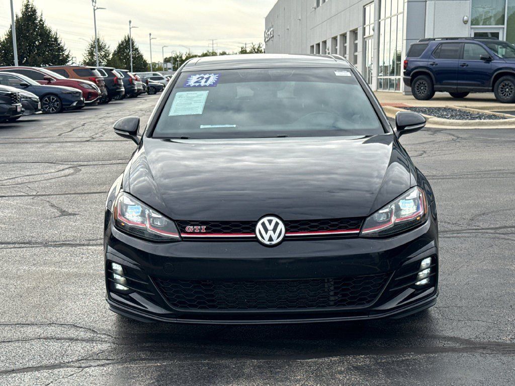 Used 2021 Volkswagen GTI SE FWD image 5
