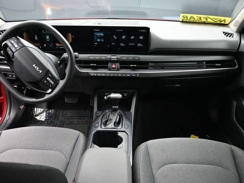 Used 2025 Kia K4 FWD image 42