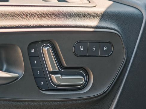 Used 2024 Mercedes-Benz Sprinter 2500 image 16