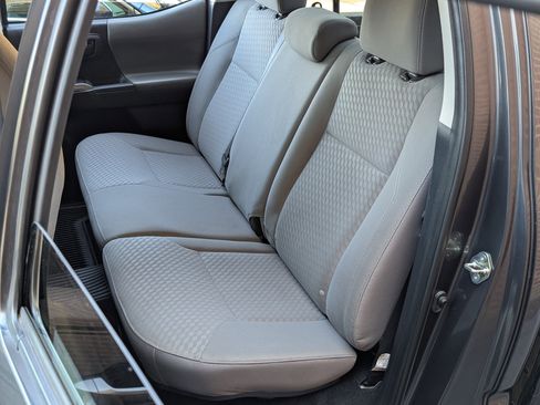 Used 2020 Toyota Tacoma SR5 image 17