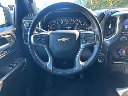 Used 2021 Chevrolet Silverado 1500 LT image 14