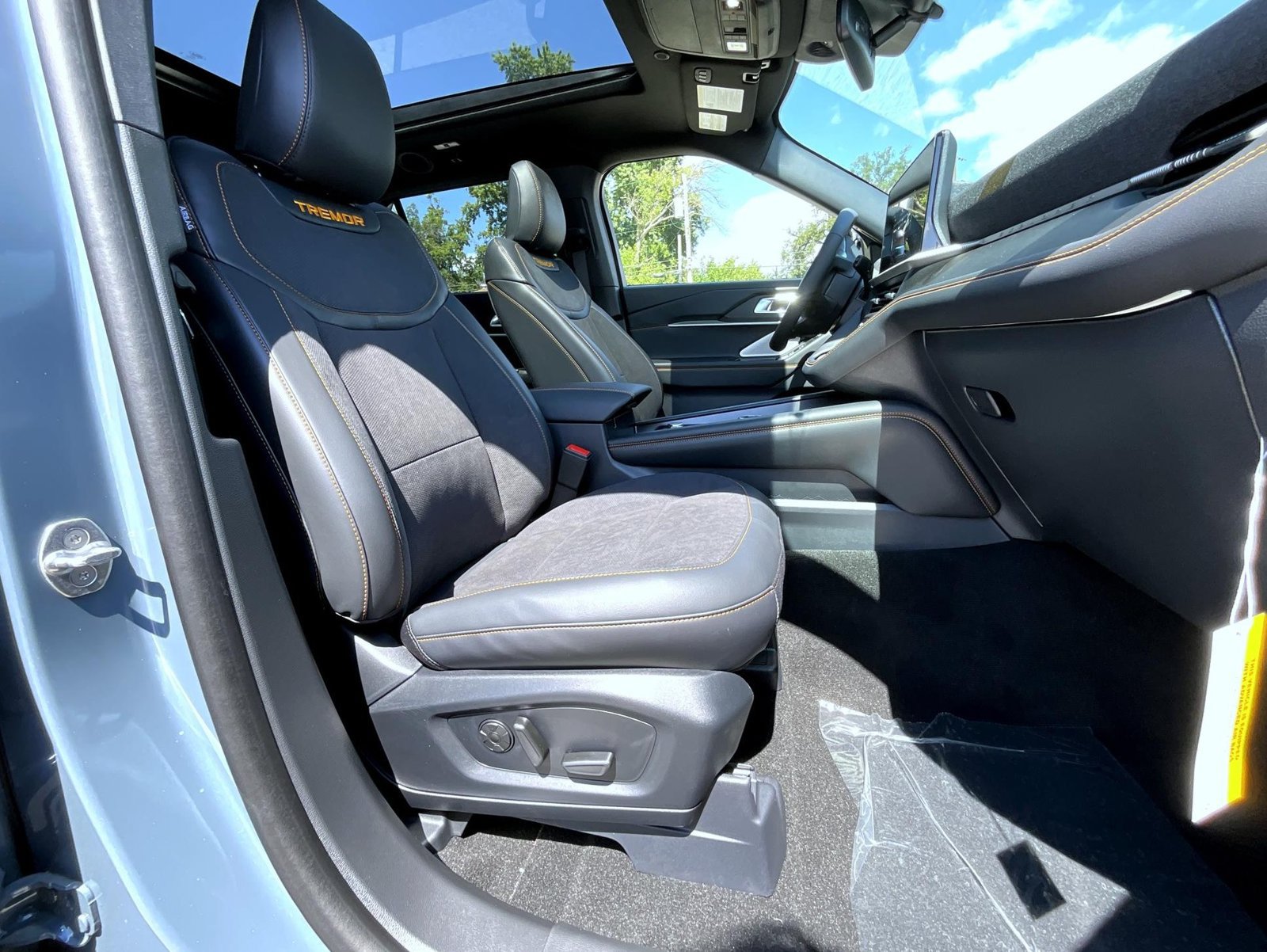 New 2026 Ford Explorer Tremor w/ Tremor Ultimate Package AWD/4WD image 18