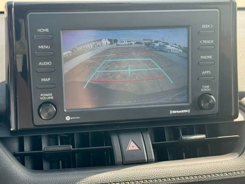 Used 2022 Toyota RAV4 LE AWD/4WD image 14